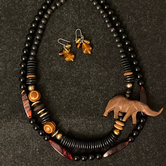 Two wooden pendant and beads statement necklaces with matching earrings - Picture 2 of 9